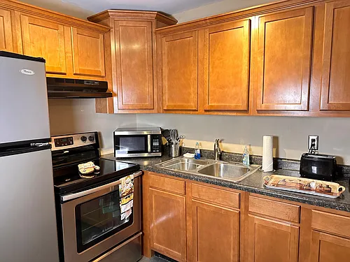 271 McGregor Ave #4A Photo 1