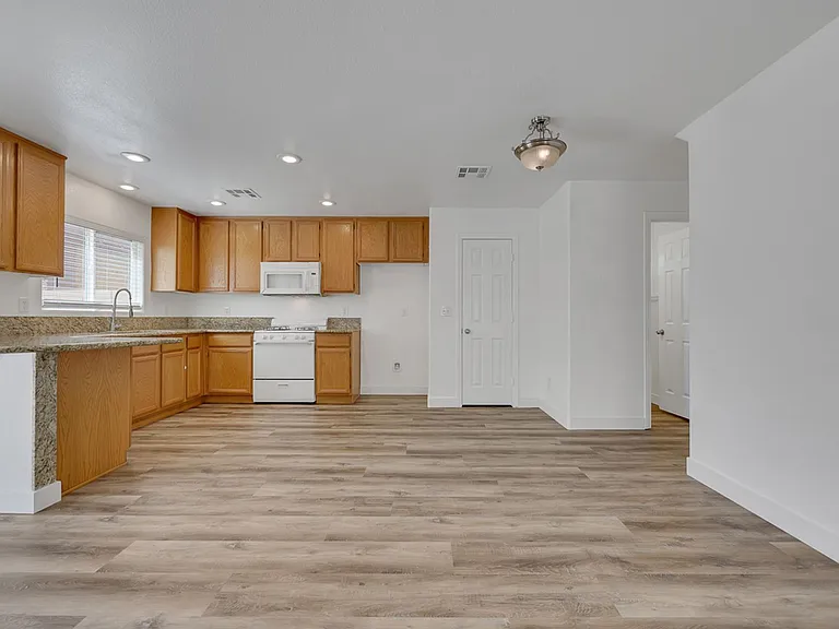 8305 Time Machine Ave — Photo 5