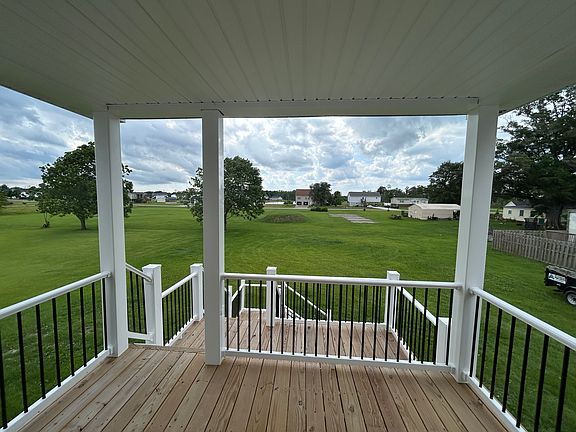 3rd image of 54 Bay Lake Dr
