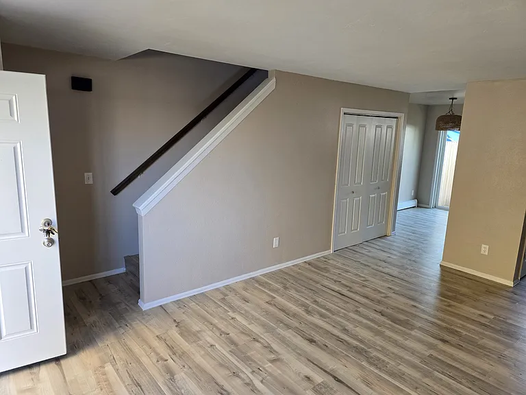 3188 Hill Ave #C — Photo 10