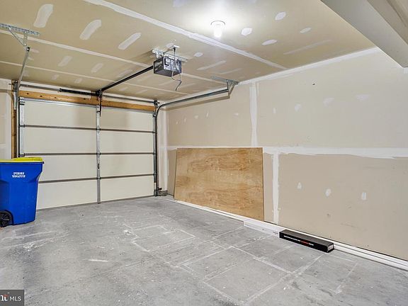 4th image of 783 Gregs Dr