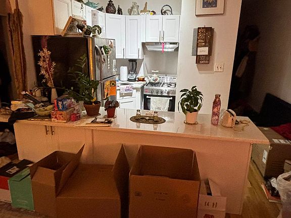 3rd image of 1683 Lexington Ave APT 3