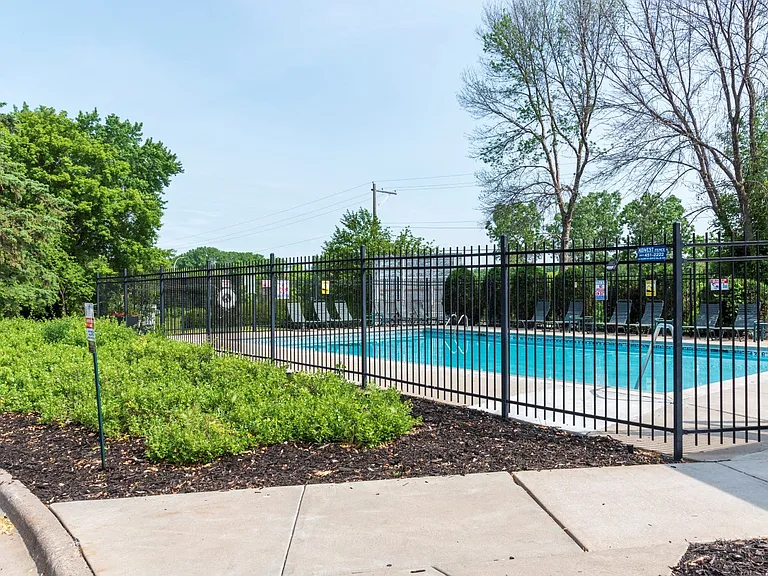 Greystone Heights — Photo 39