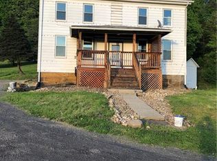 194 Pleasant Hills Rd, Hookstown, PA 15050