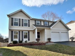 3808 Beech Down Dr, Chantilly, VA 20151