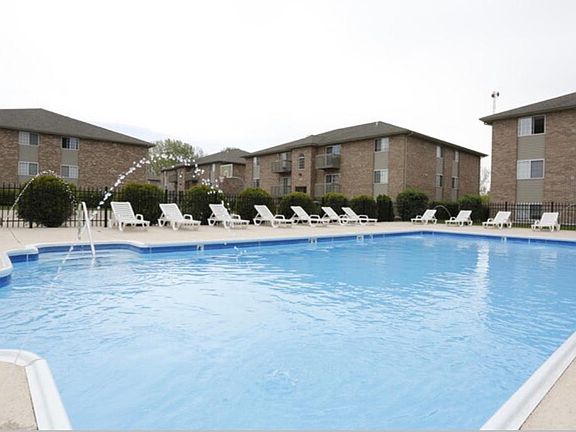 3rd image of 1539 W Jackson St #5