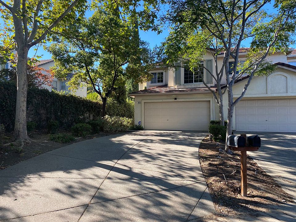 1st image of 1810 Gardenia Ct