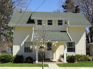 1481 Overlook Dr, Akron, OH 44314