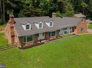 24 Llangollen Ln, Newtown Square, PA 19073
