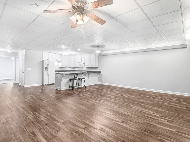 118 W Mulberry St — Photo 3