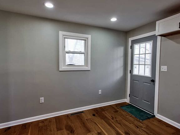 2nd image of 713 Center St