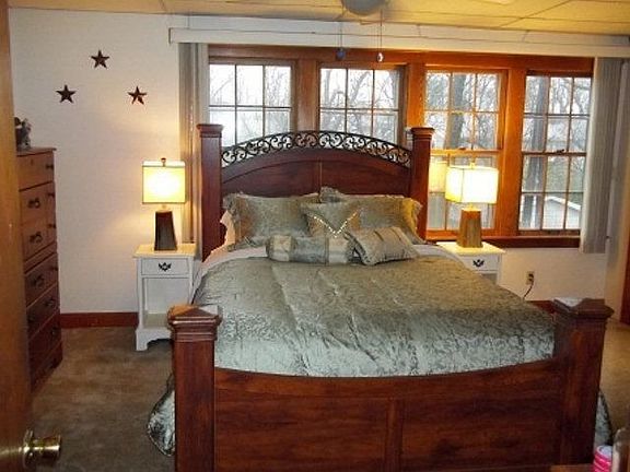 5th image of 48 Mitchell Hill Dr