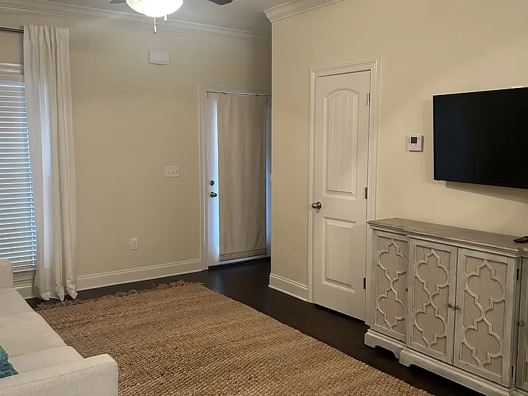 446 Walker Cir #1 — Photo 3