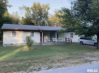 70 Academy St, Eldorado, IL 62930