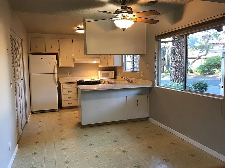 2152 Bella Casa St — Photo 4