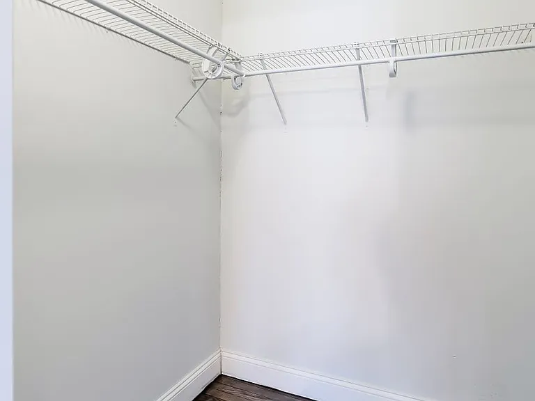 Chelsea Village Apartments — Photo 9