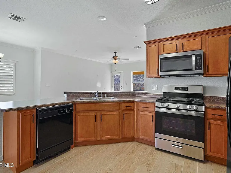 1451 Senda Del Sol Ln — Photo 8