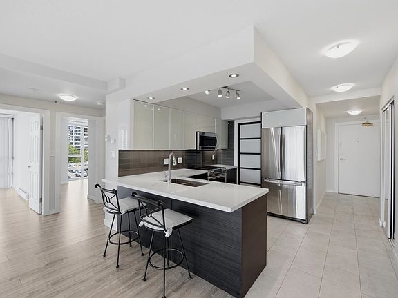 3rd image of 950 Cambie St #804