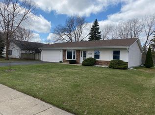 105 Ramblewood Ln, Lake Zurich, IL