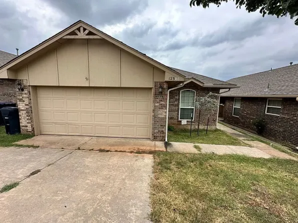 12308 SW 9th Ter, Yukon, OK 73099