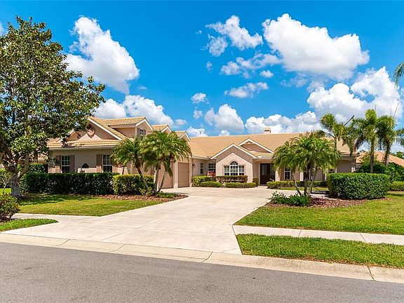 3rd image of 6615 Butlers Crest Dr