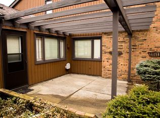 1824 Briarwood Ln, Newark, OH 43055