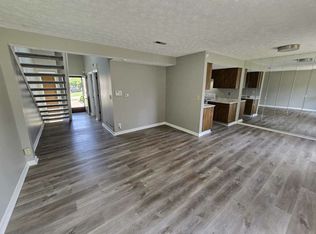 107 Spindletop Ct, Crestview Hills, KY 41017