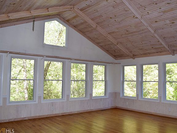 4th image of 455 Laurel Oak Dr