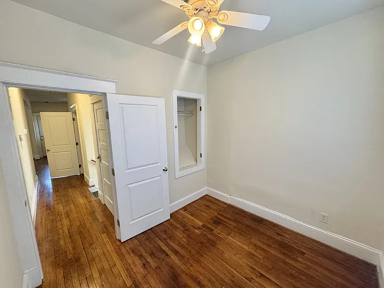 1514 Bainbridge St #B — Photo 10