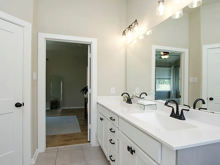 320 Rise Ln — Photo 26
