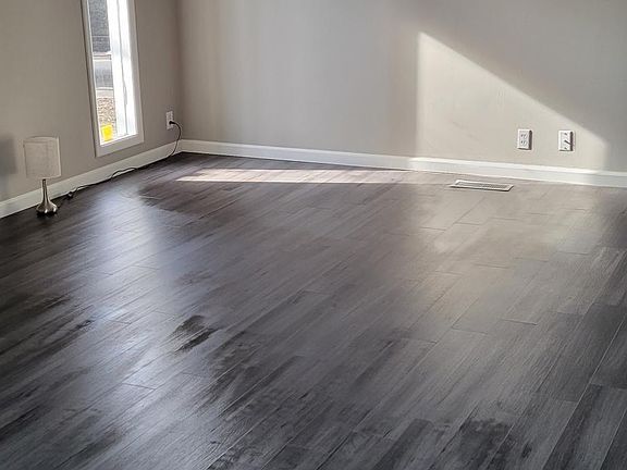 3rd image of 206 W Charter Dr