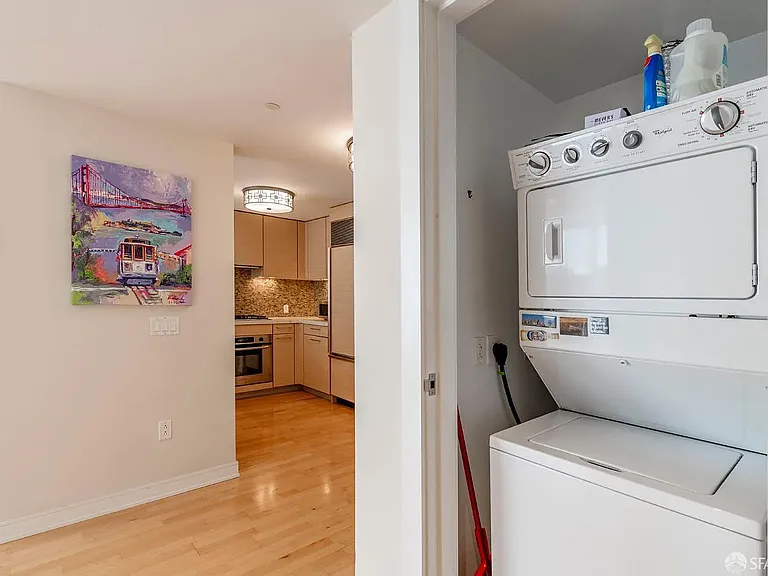 301 Mission St #8J — Photo 10