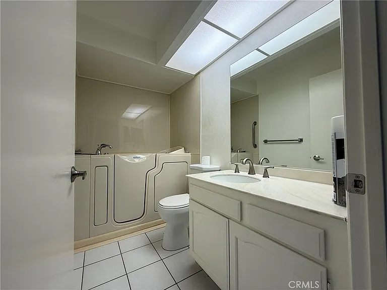 3330 Bahia Blanca W #C — Photo 13