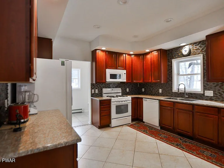 110 Stallion Dr — Photo 182