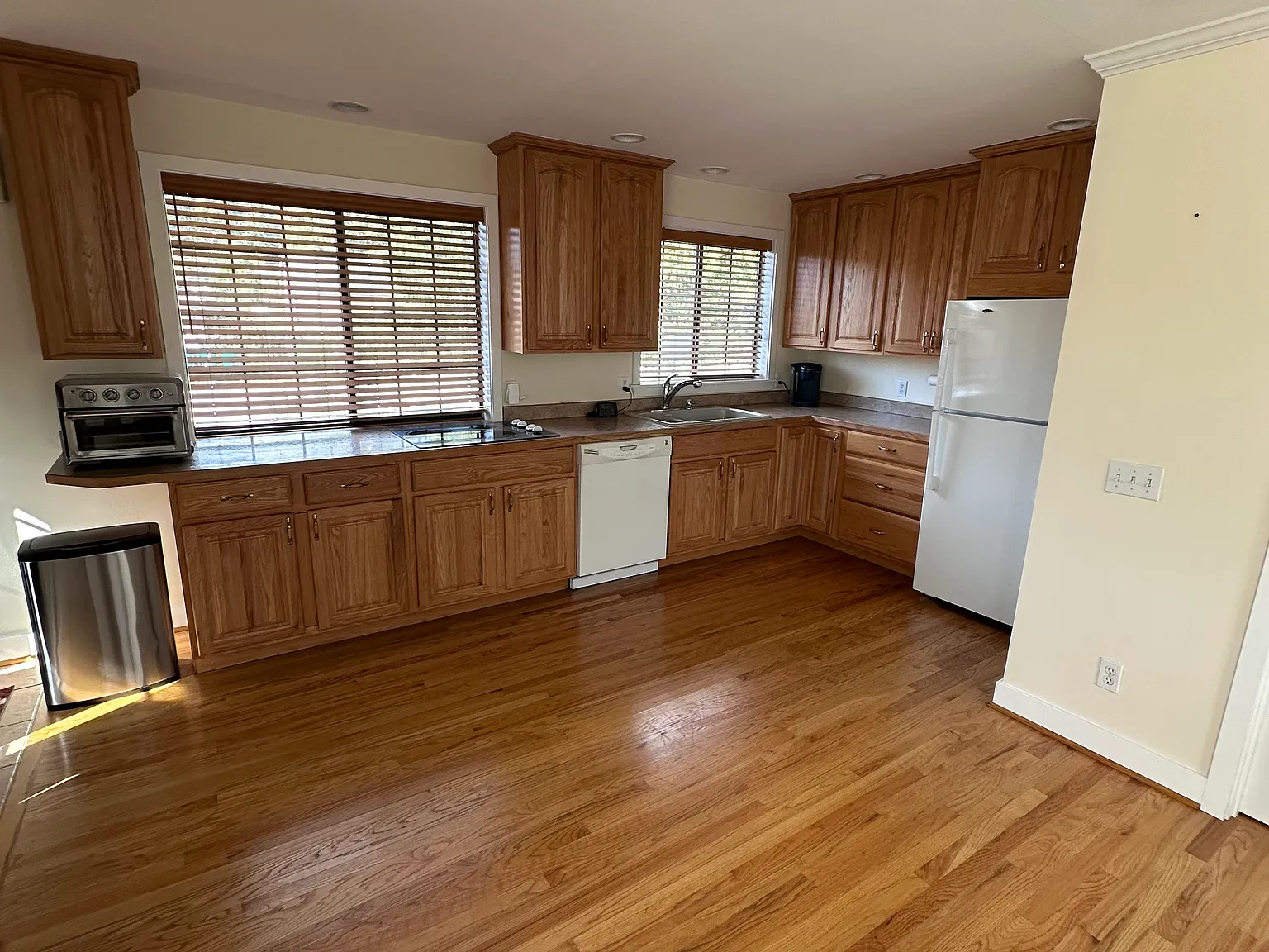 1 bed, 650 sqft, $1,825 — Photo 2