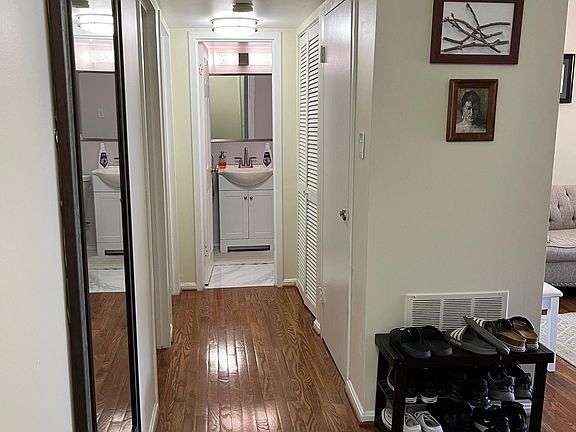 5th image of 37 Canterbury Sq APT 201