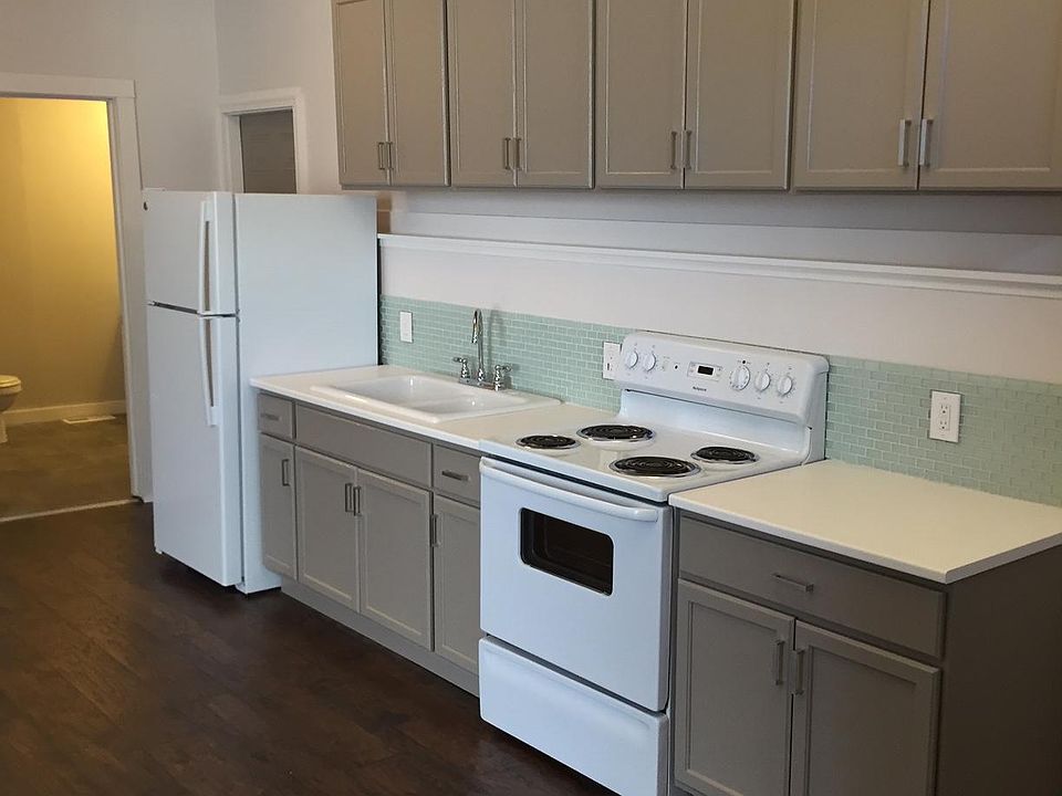 1st image of 215 4th St #1