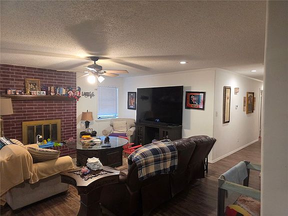 5th image of 803 Ridgewood Dr