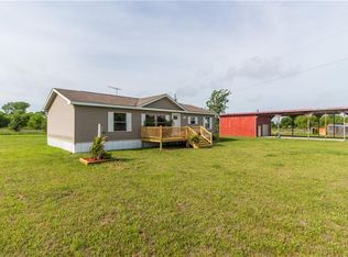 916 Sanders Rd, Cleburne, TX 76031