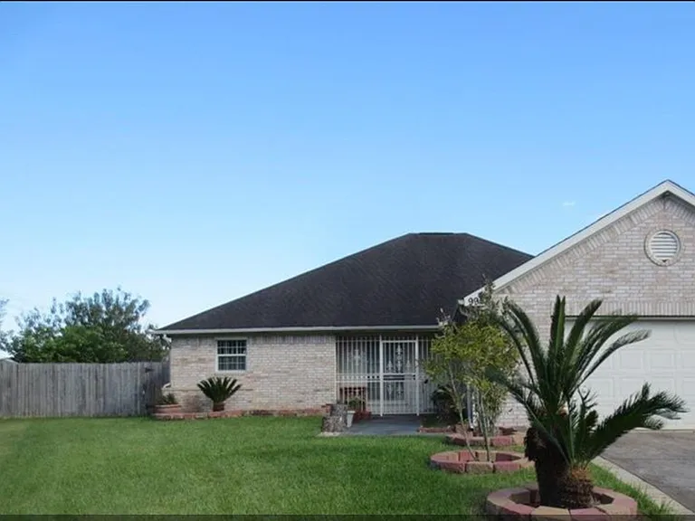 9907 Golden Glen Dr — Photo 1