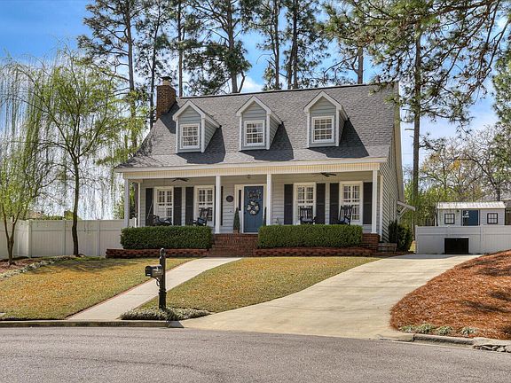 2nd image of 2 White Pine Court
