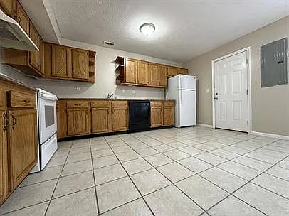 350 Codell Dr — Photo 4