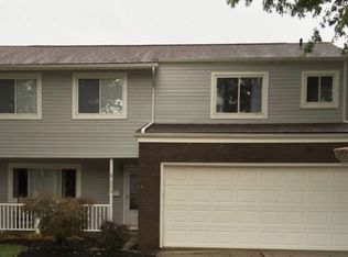 374 Shenandoah Blvd, Barberton, OH 44203