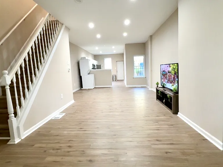 5110 Parrish St — Photo 10