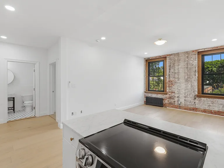 207 Main St #3 — Photo 5