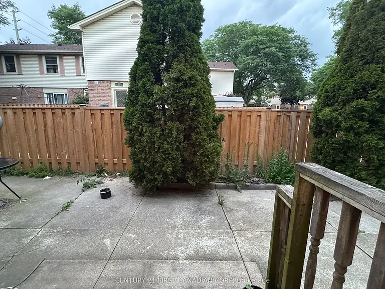 230 Clarke Rd #6 — Photo 24
