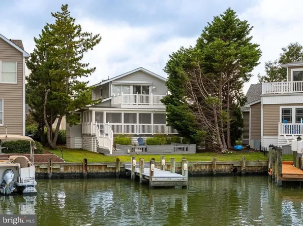 6 Harborview Dr, Ocean Pines, MD 21811