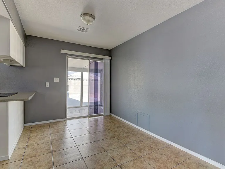 5708 Pinecone Pl — Photo 8