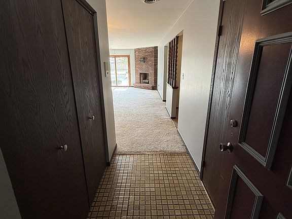 4th image of 931 W Glen Park Ave APT 102
