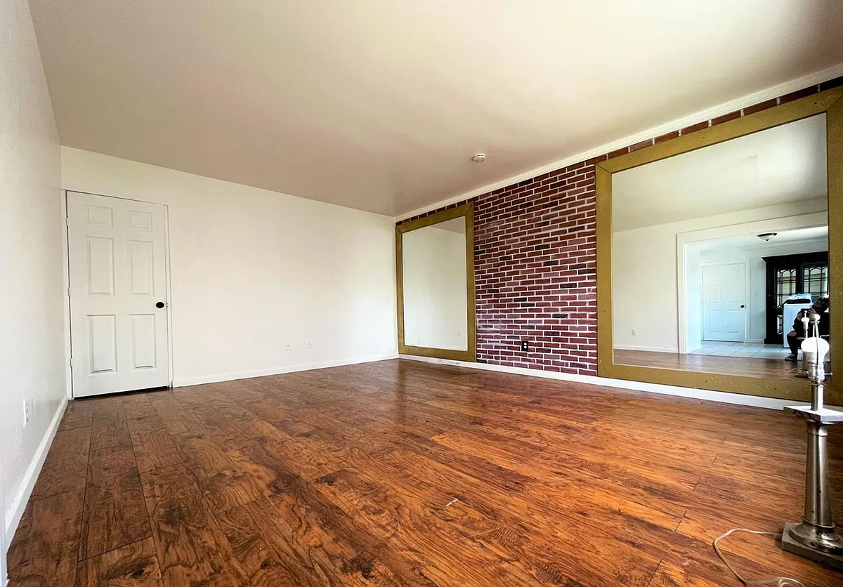 Building Photo - 2085 Franklin Ave